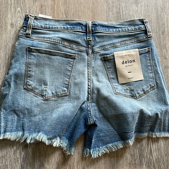 NWT (Revolve) Edyson Delon high rise womens shorts - med wash- sizes 26, 28, 29 - Picture 5 of 6
